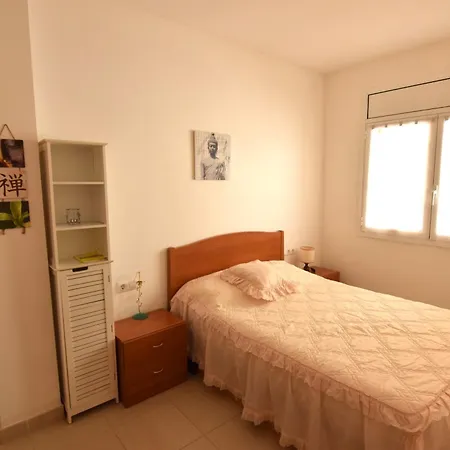224-apartamento Con Vistas A Canal Y Piscina Empuriabrava